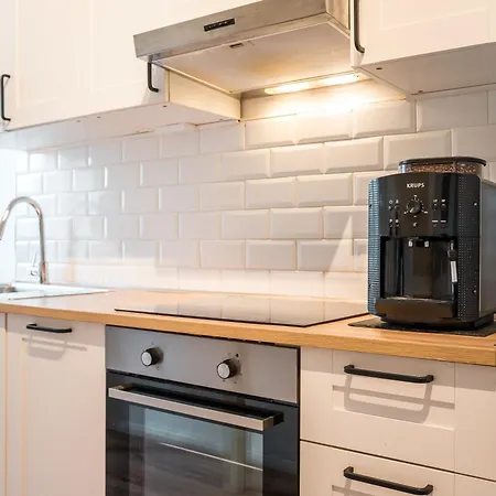 Appartement 2 Bedroom In Convinient Location Berlijn