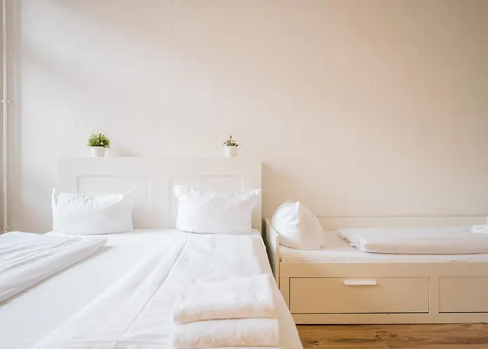 2 Bedroom In Convinient Location *