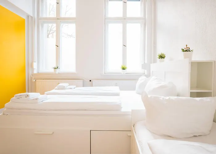 2 Bedroom In Convinient Location Berlin