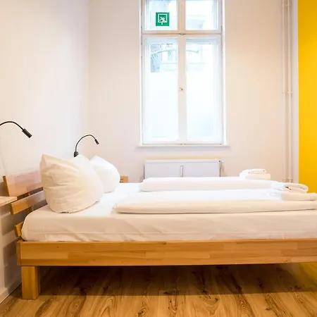 2 Bedroom In Convinient Location ベルリン