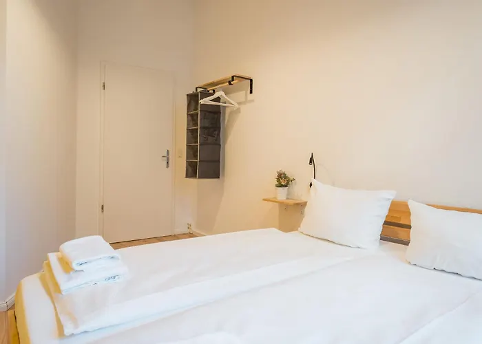 アパート 2 Bedroom In Convinient Location ベルリン