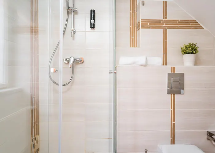 2 Bedroom In Convinient Location