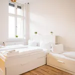 Apartman 2 Bedroom In Convinient Location *
